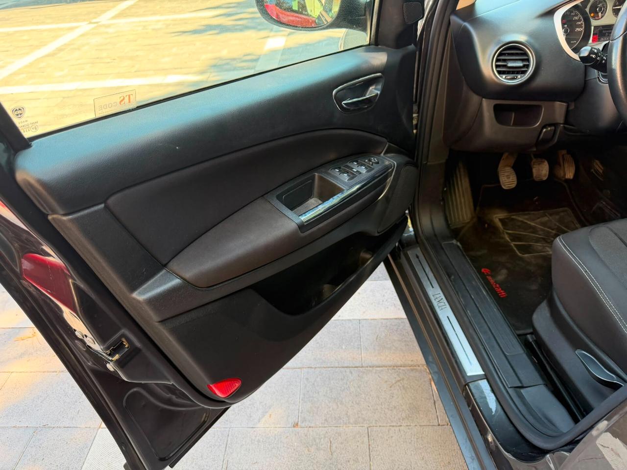 Lancia Delta 1.6 MJT DPF Silver