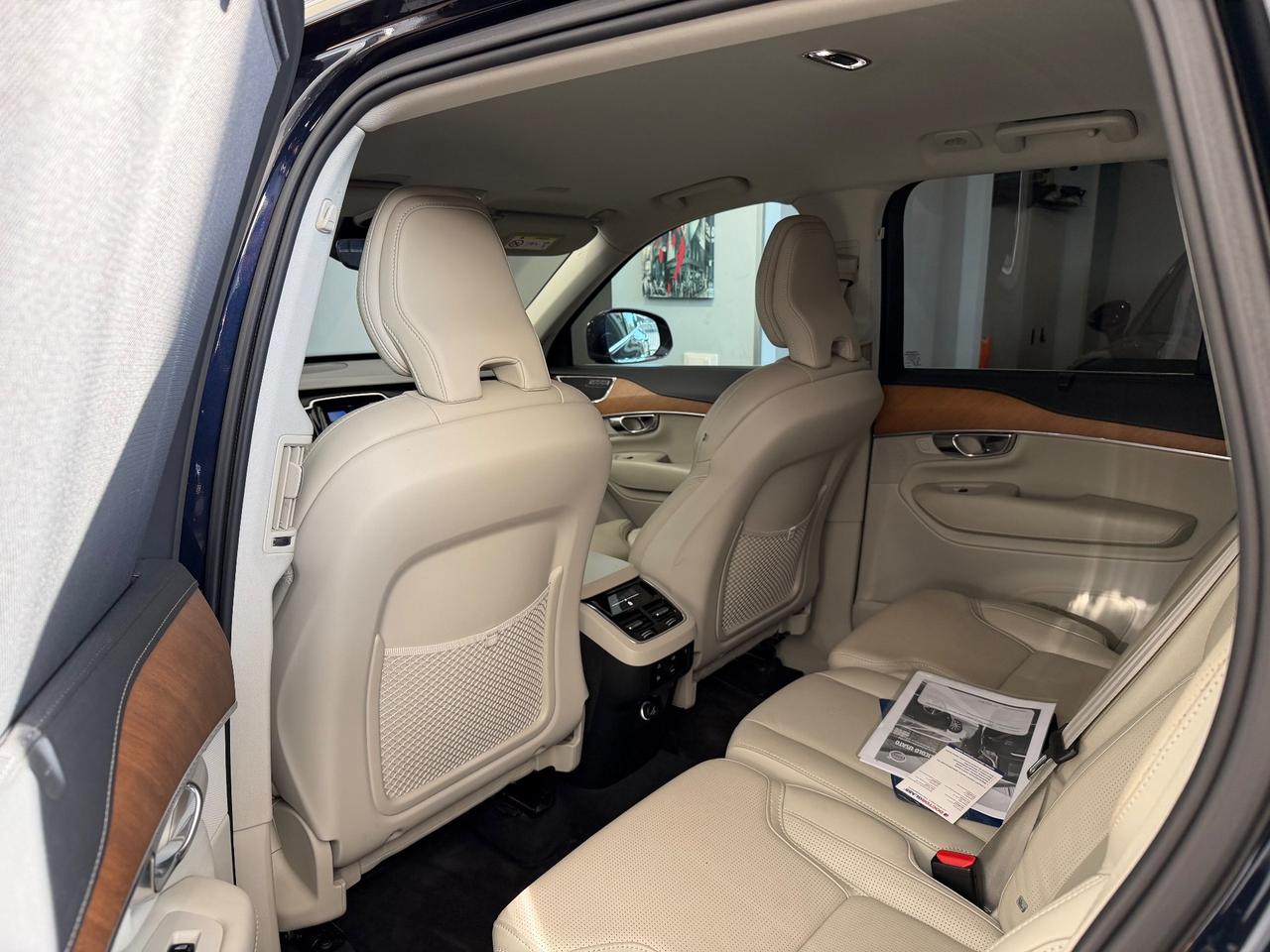 Volvo XC 90 XC90 B5 (d) AWD Geartronic 7 posti Momentum