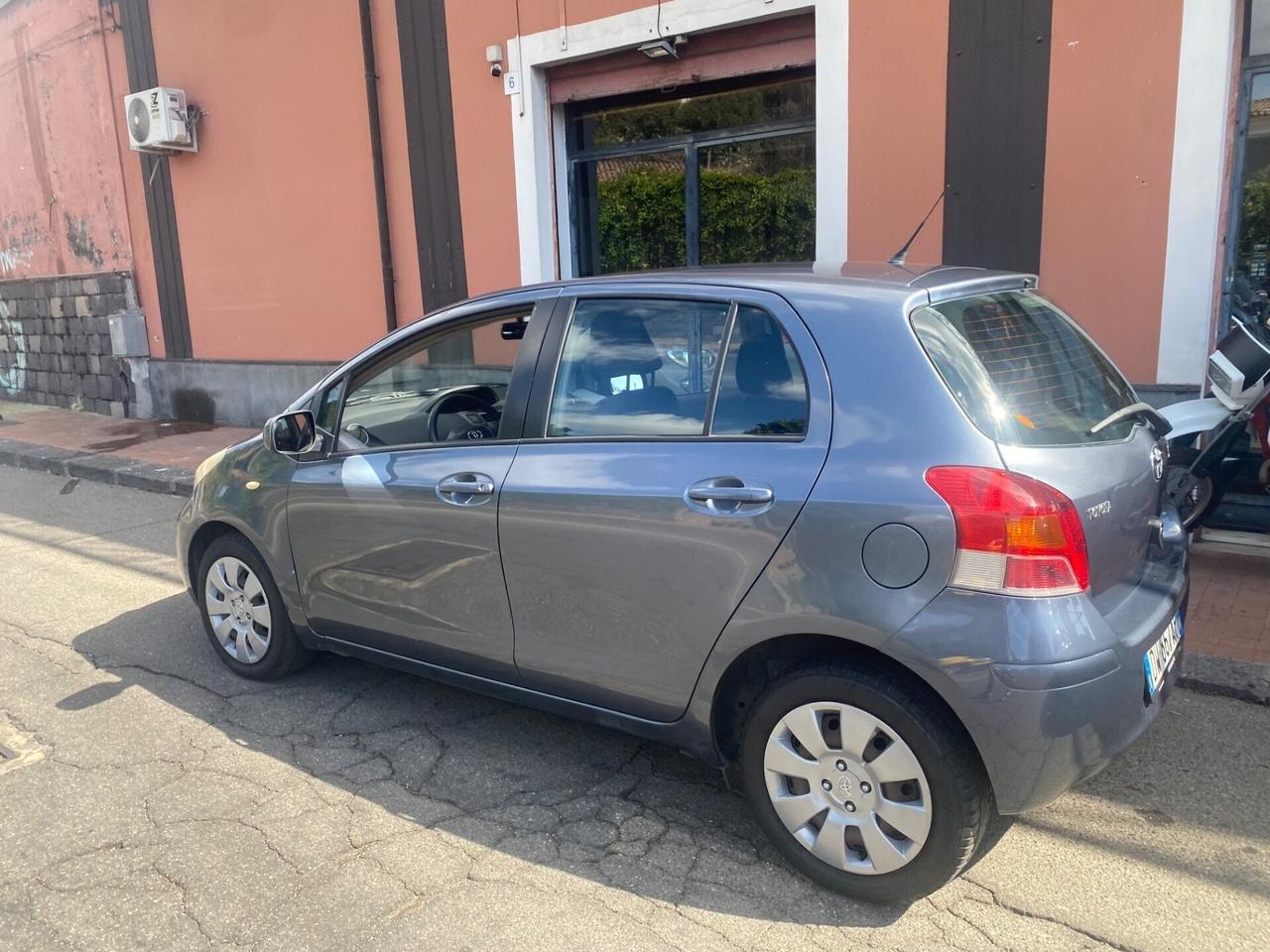 Toyota Yaris 1.4 D-4D 5 porte Sol