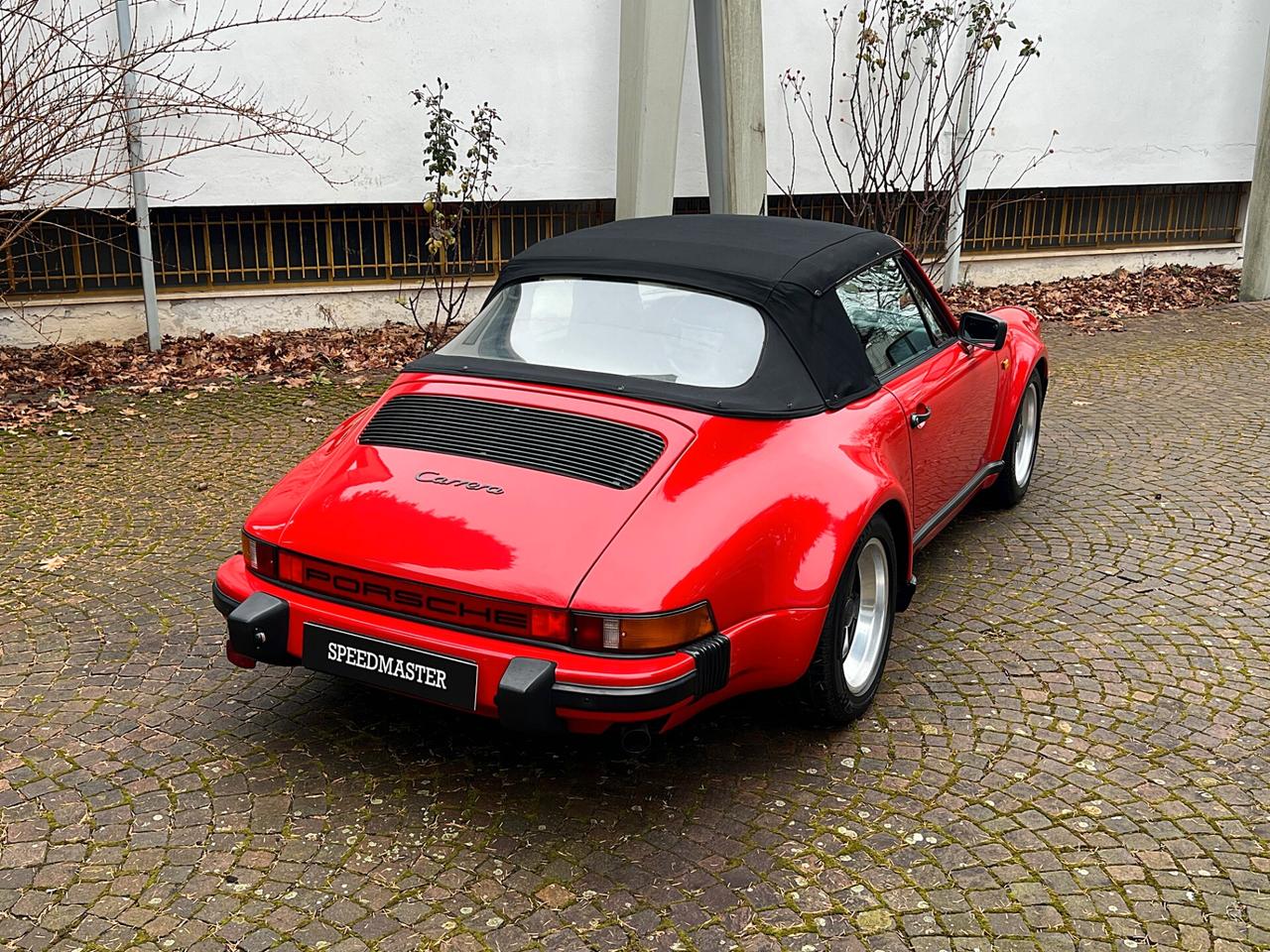 Porsche 911 Carrera 3.2 Cabriolet