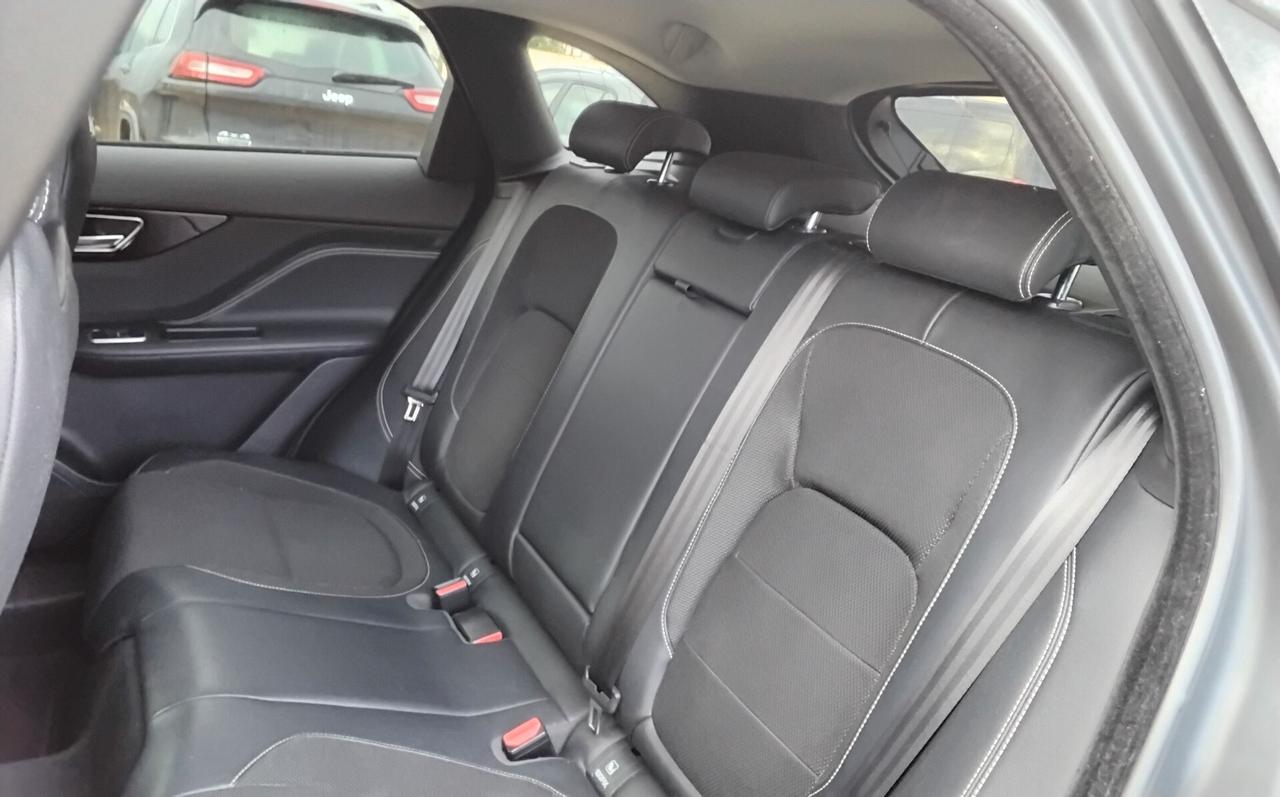 Jaguar F-Pace 2.0 D 180 CV AWD aut. R-Sport
