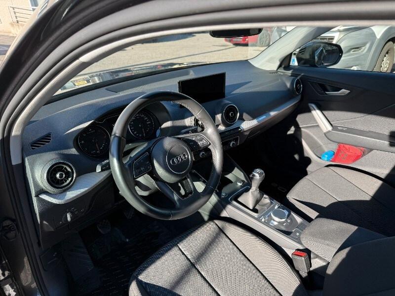 AUDI Q2 Q2 30 TDI Identity Black