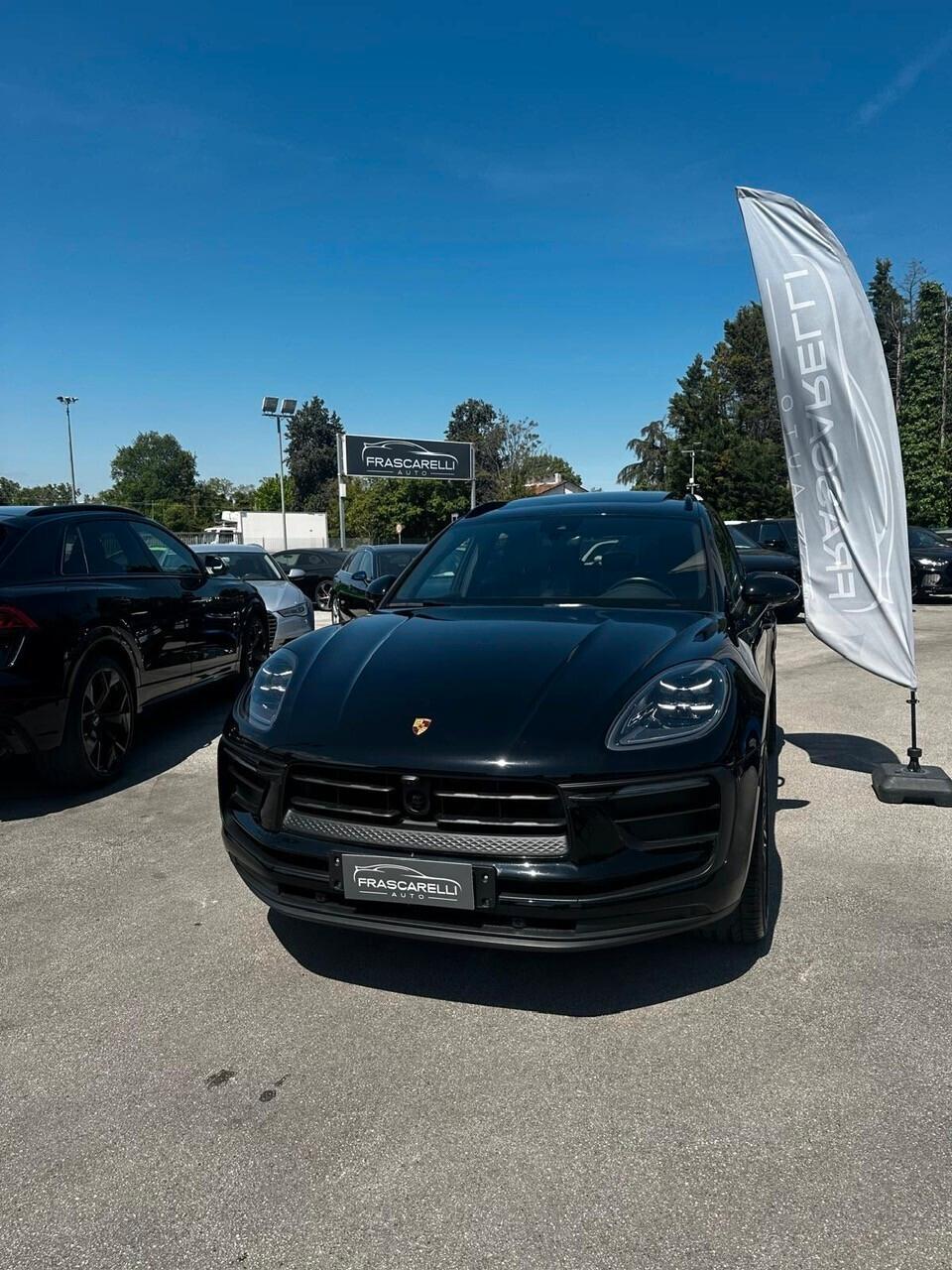 Porsche Macan 2.0 /tetto/pasm/carplay/full