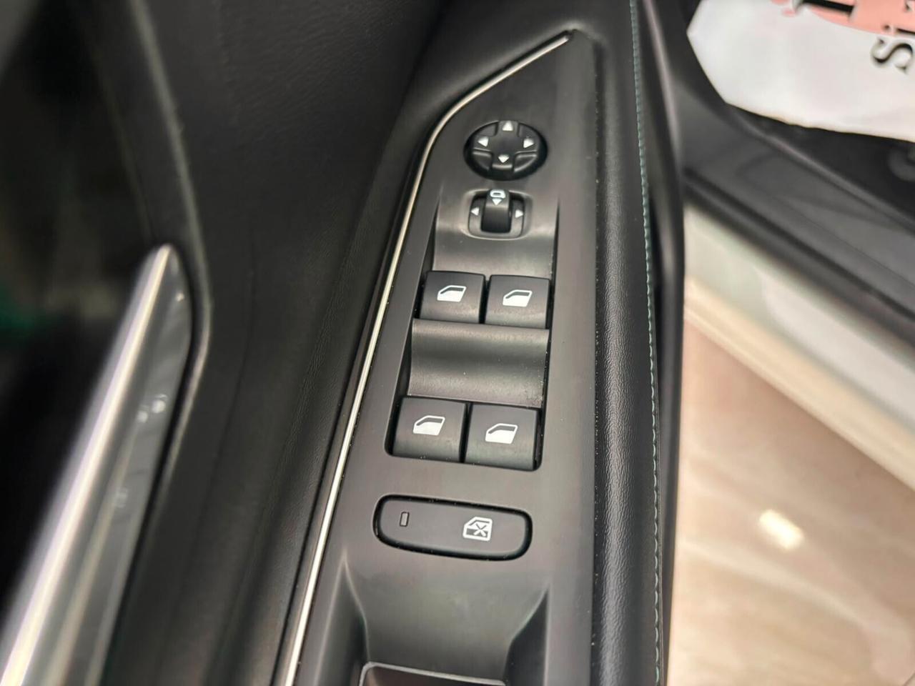 Peugeot 3008 1.5 HDI **FULL OPTIONAL** PARI AL NUOVO