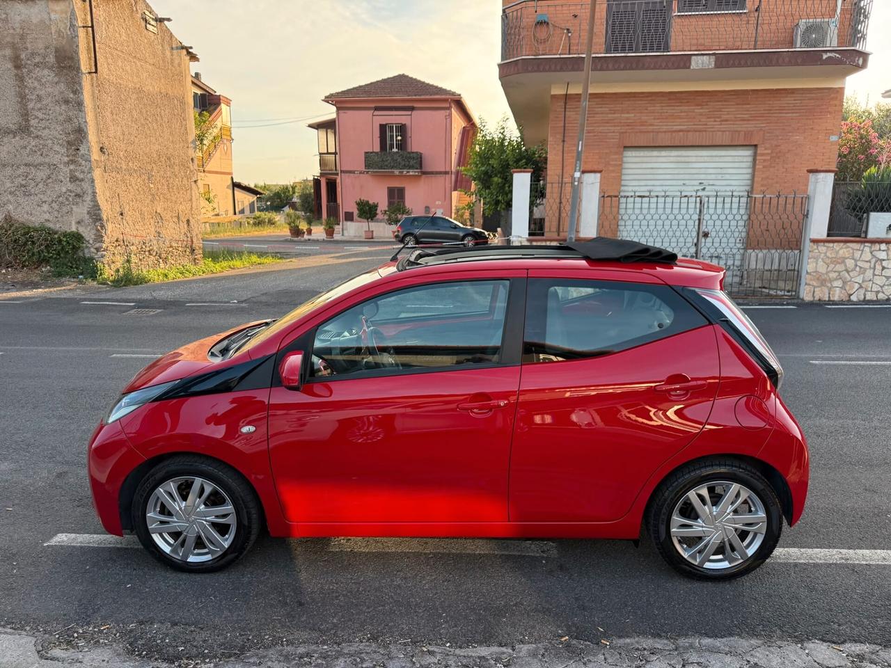 Toyota Aygo 1.0 5p - 70.000km GPL - Full opt - Tetto apribile - Superprezzo