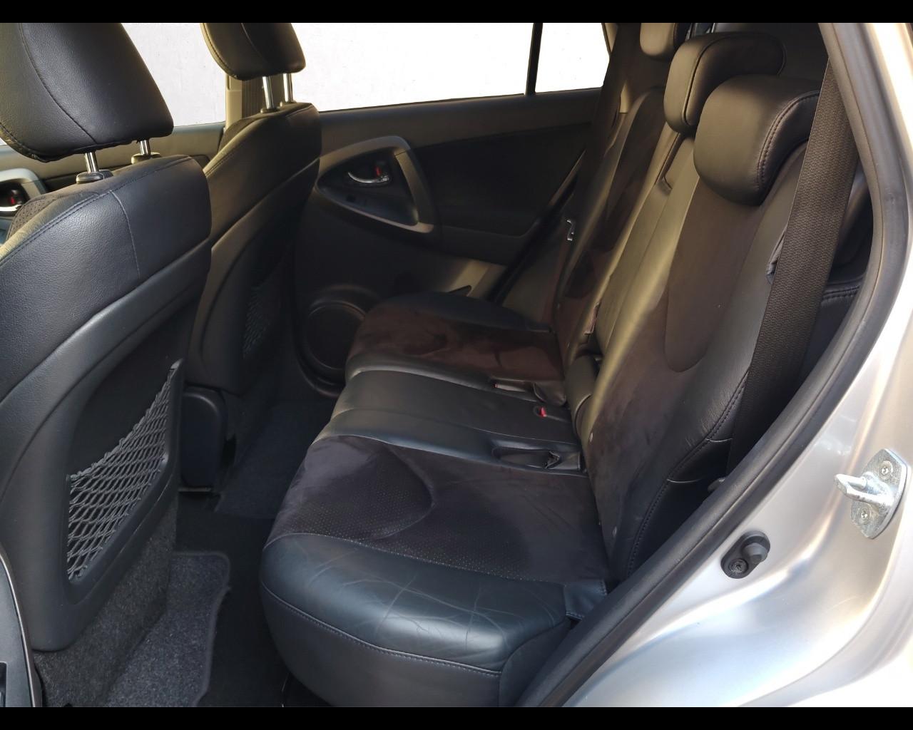 TOYOTA RAV4 3ª serie - RAV4 2.2 D-4D 150 CV DPF