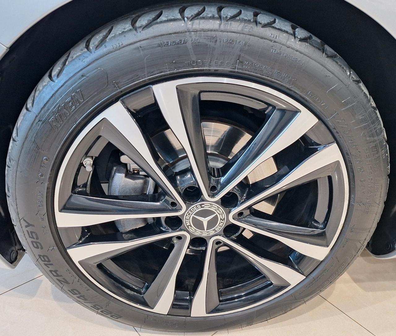 Mercedes B200d AutSportPlus 62.078 KM TettoPanoramico