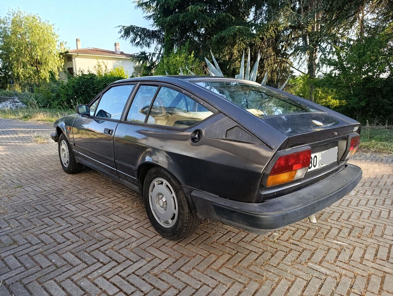 Alfa Romeo Alfetta GT GTV GTV 2.0