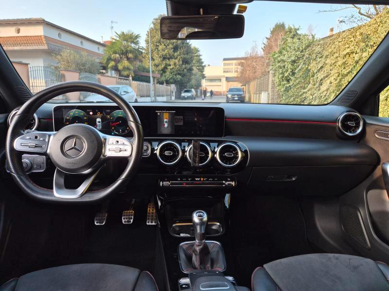 MERCEDES A200 PREMIUM