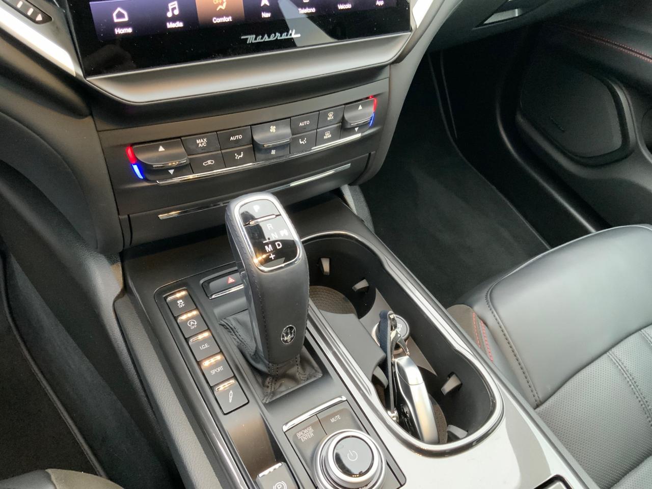 Maserati Ghibli V6 430 CV AWD Modena Ultima