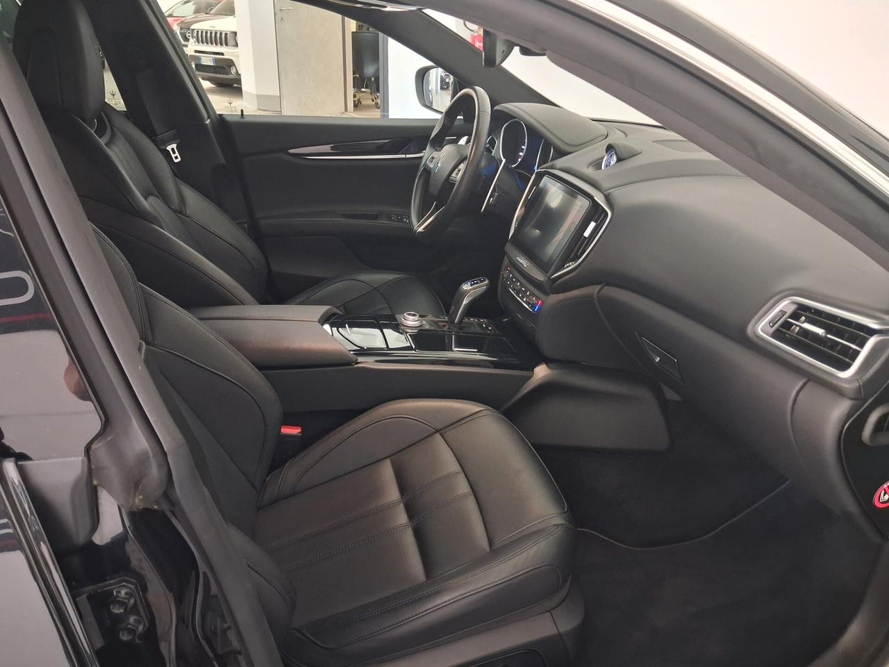 Maserati Ghibli V6 430 CV Q4 Granlusso