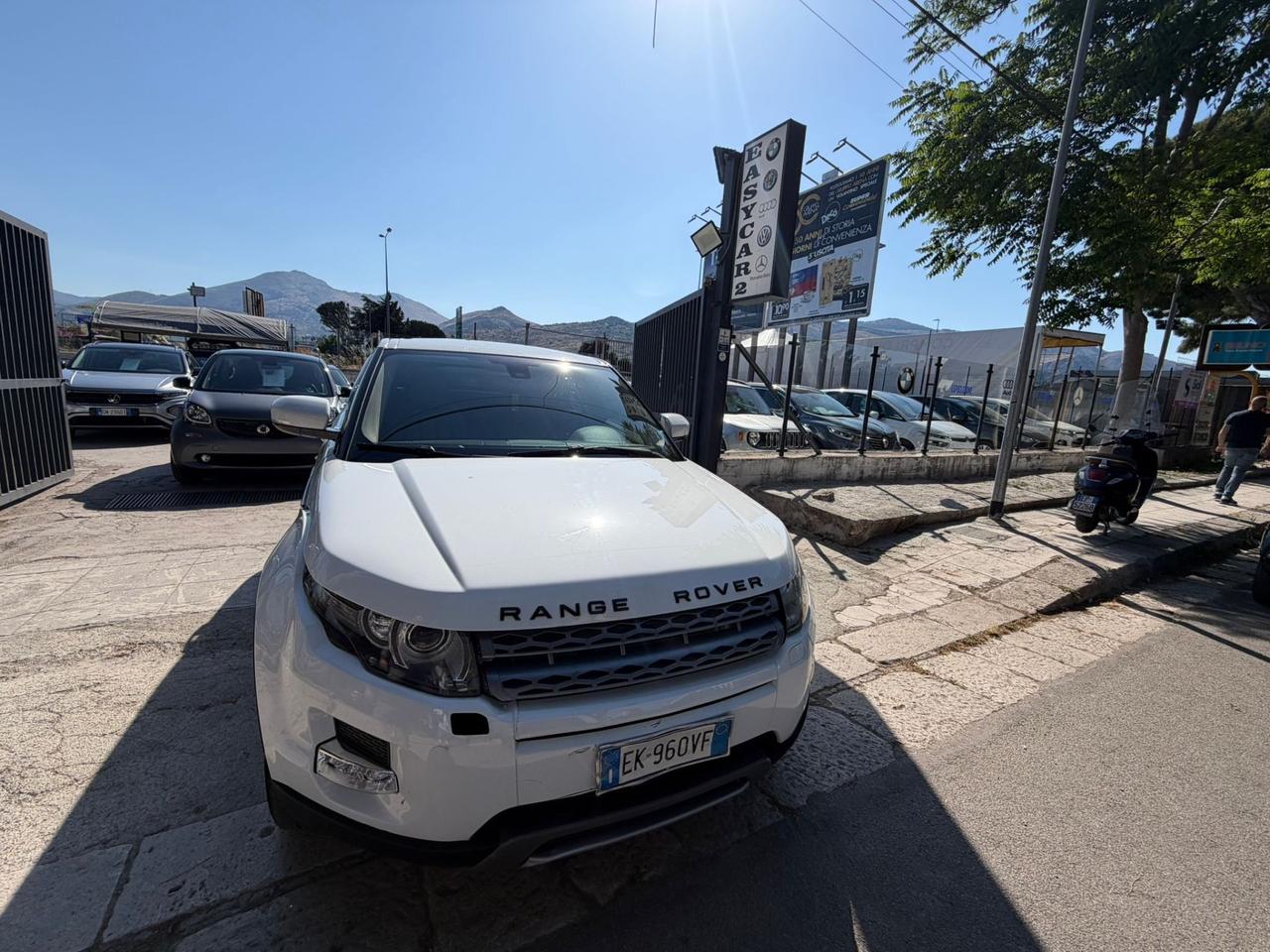 Land Rover Range Evoque 2.2 TD4 5p. Pure