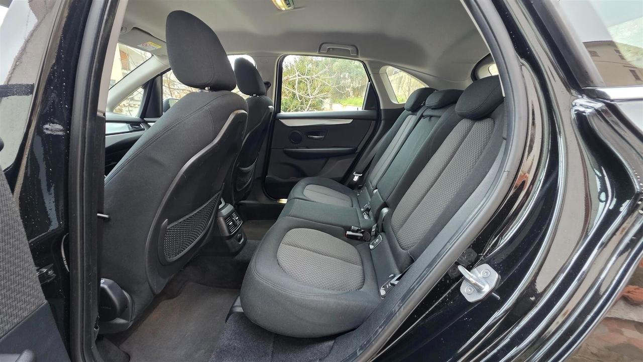 Bmw 2er Active Tourer 218d Luxury