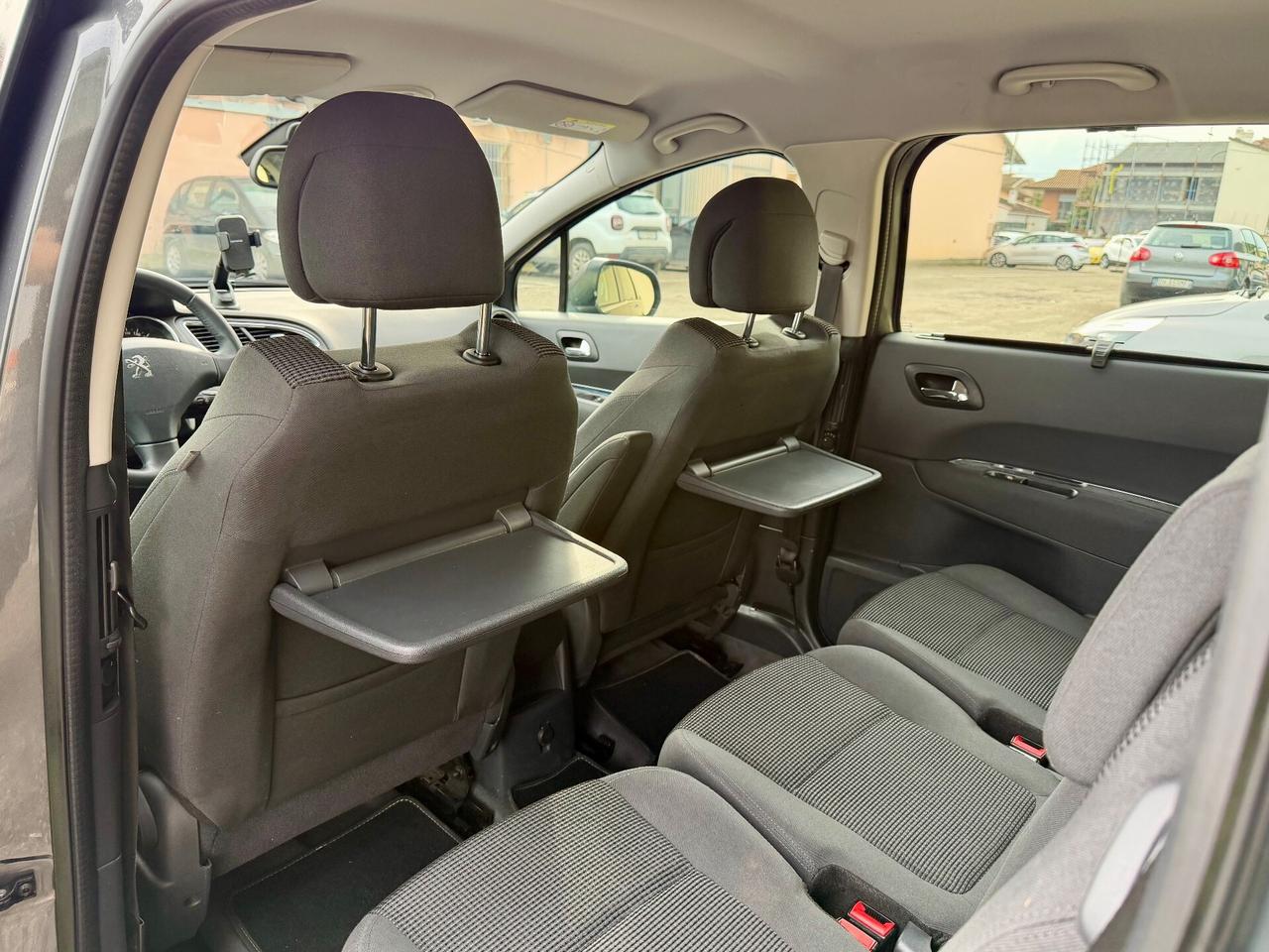 Peugeot 5008 1.6 HDi 115CV 7 Posti 2015