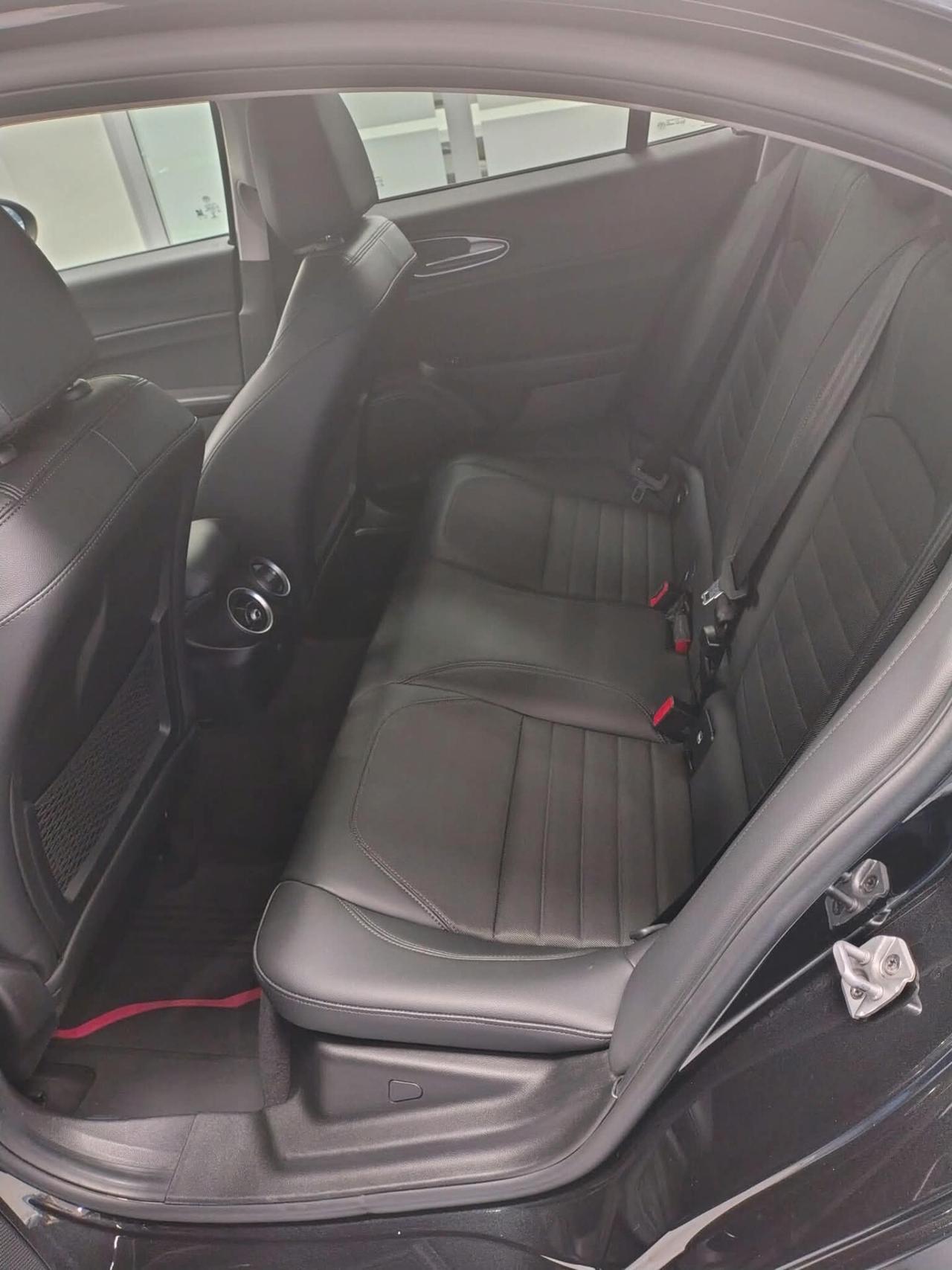Alfa Romeo Giulia 2.2 Turbodiesel 180 CV Super