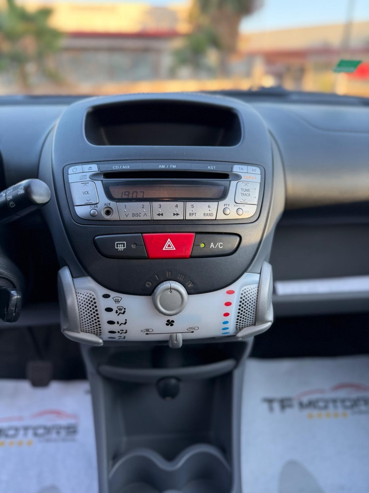 Peugeot 107 1.0 SOLO 51.000 KM - 2010