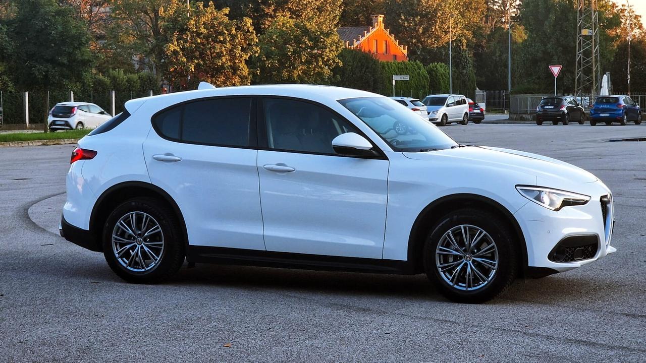 Alfa Romeo Stelvio 2.2 Turbodiesel 190 CV AT8 Q4