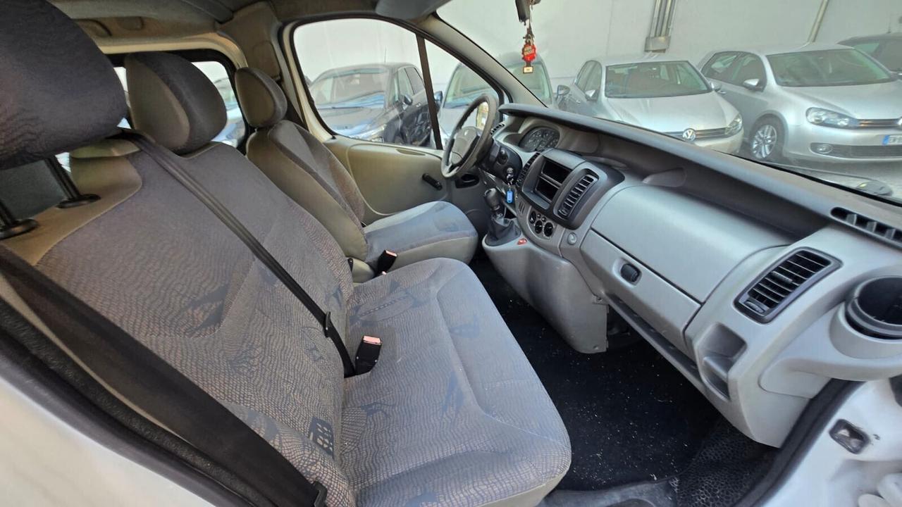 Renault Trafic T29 1.9 dCi/100CV PC-TN Combi