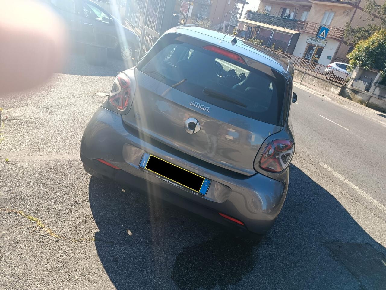 Smart ForFour EQ Pulse