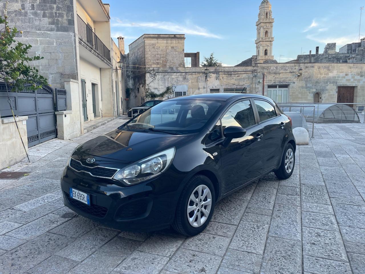 Kia Rio 1.1 CRDi WGT 5p. EX
