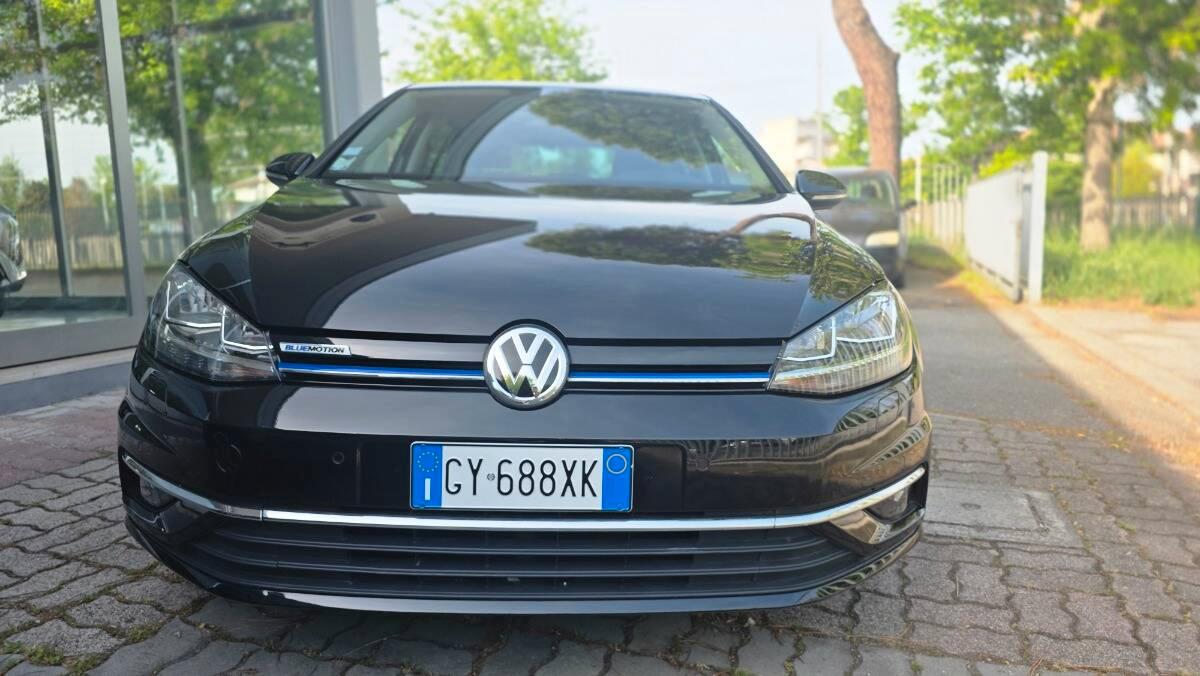 Volkswagen Golf 1.5 tsi Business 130cv dsg