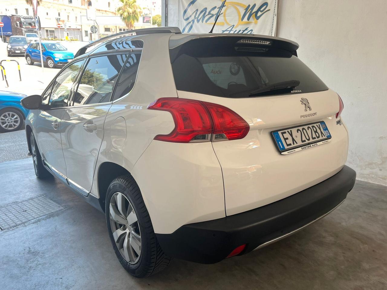 Peugeot 2008 1.6 92 CV ETG6 Allure TETTO