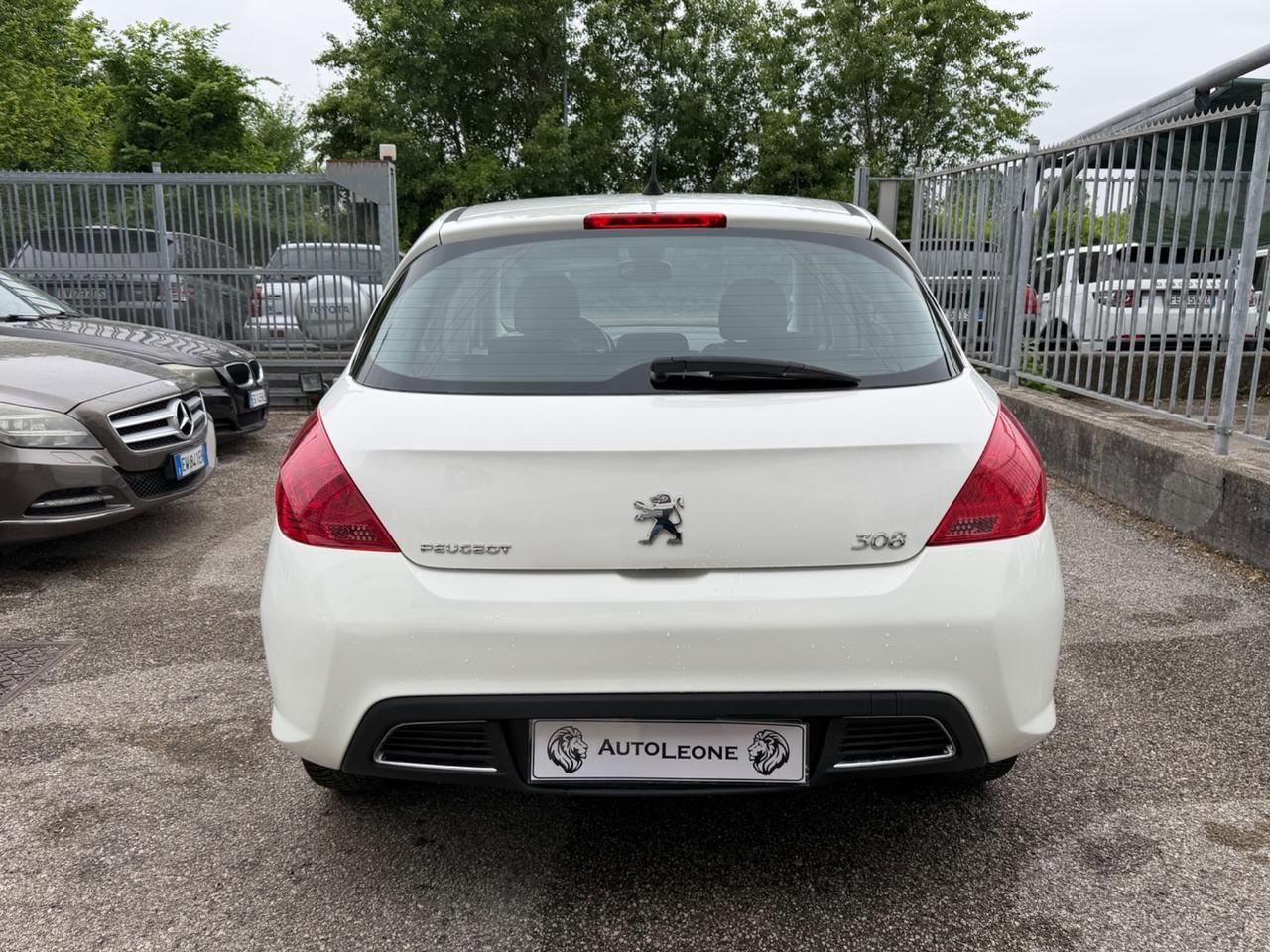 Peugeot 308 1.6 HDi 110CV 5p. Premium (6 Marce)