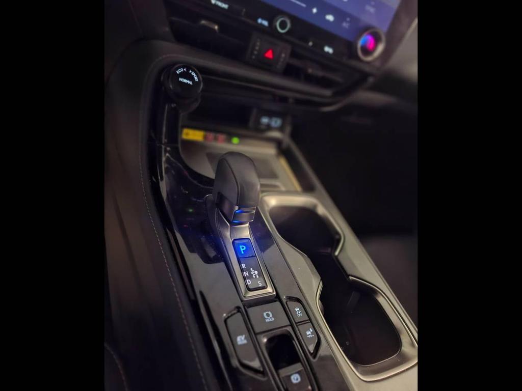 Lexus NX 2.5 Hybrid Premium 4WD e-CVT