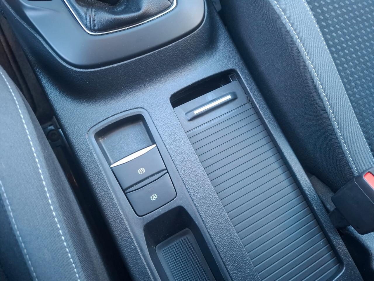 Ford Focus 1.5 TDCI 120 CV 5p. TITANIUM FULL LED
