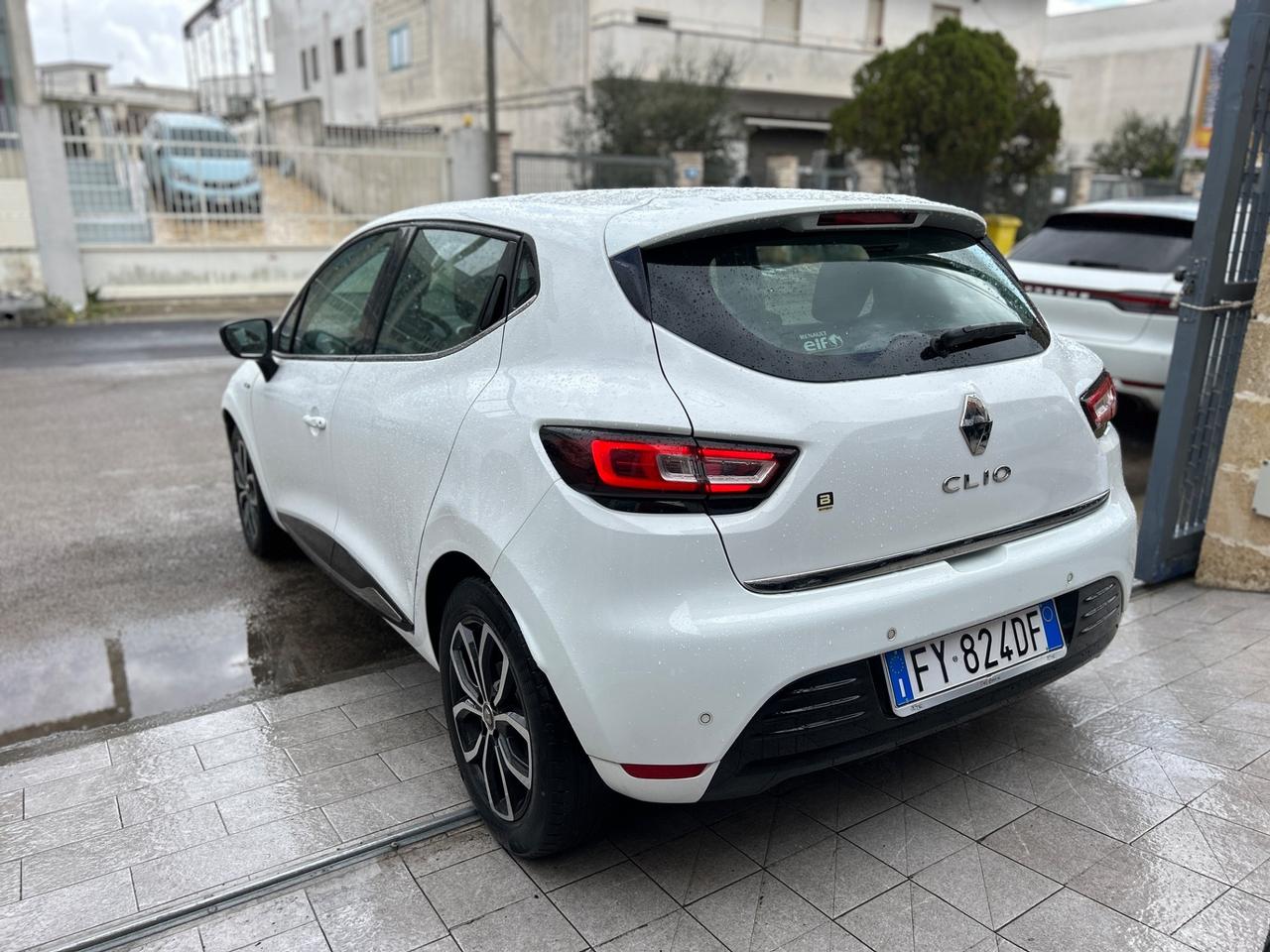 Renault Clio Moschino Zen-2019-CLIMA-LED-NAVI