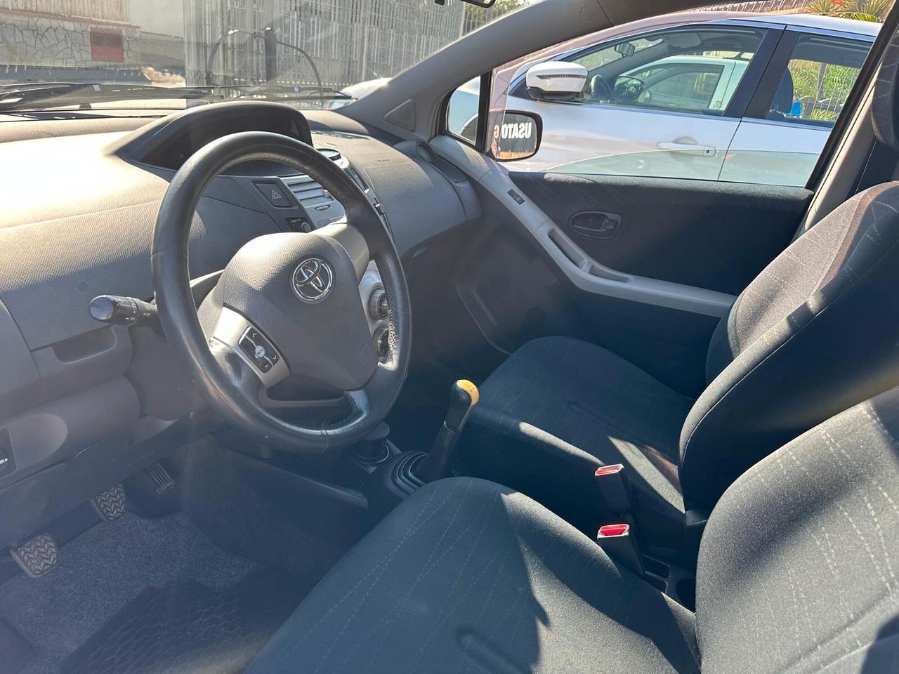 Toyota Yaris 1.3 5 porte Sol-10/2006