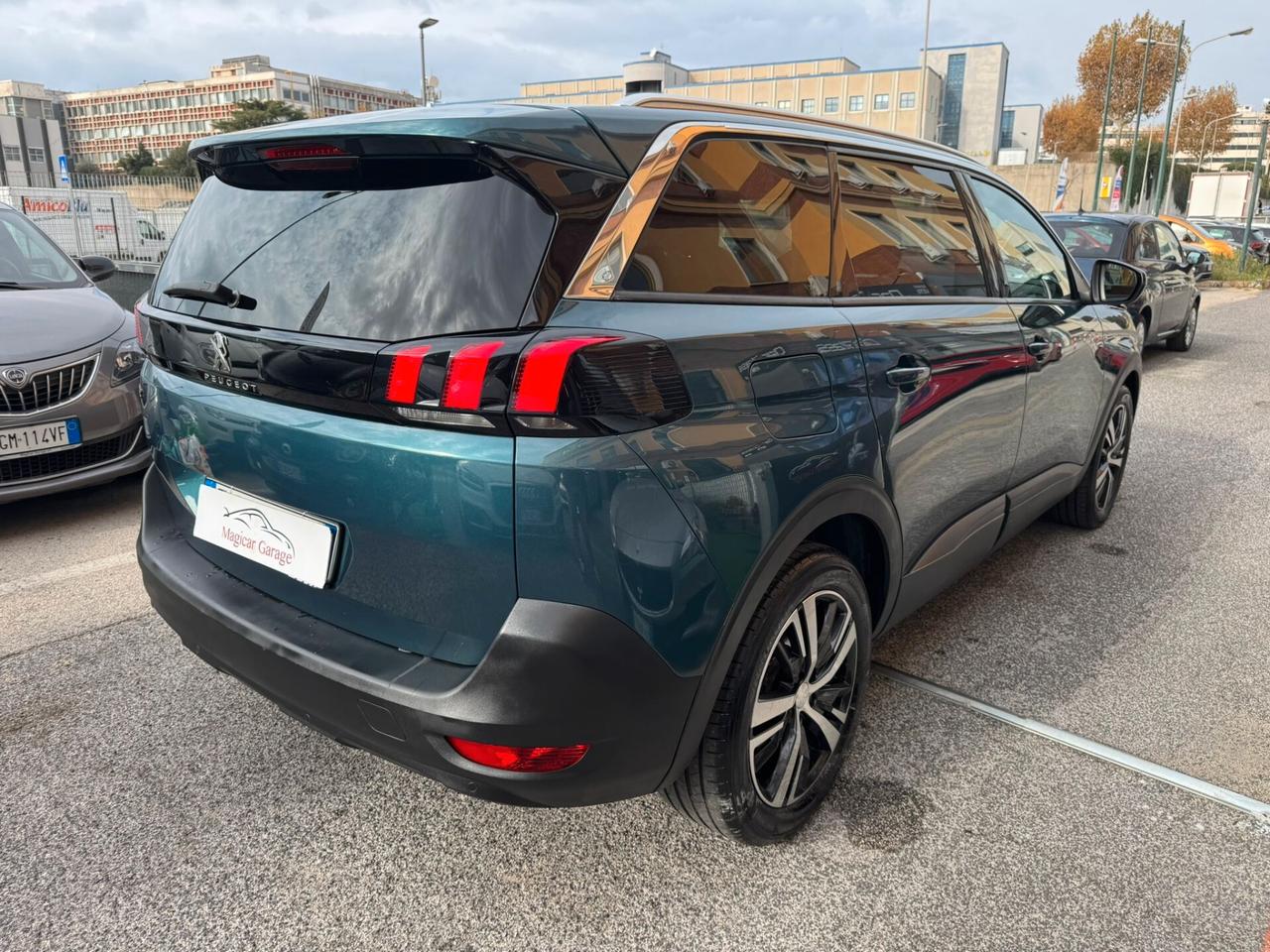 Peugeot 5008 BlueHDi 130 S&S Business