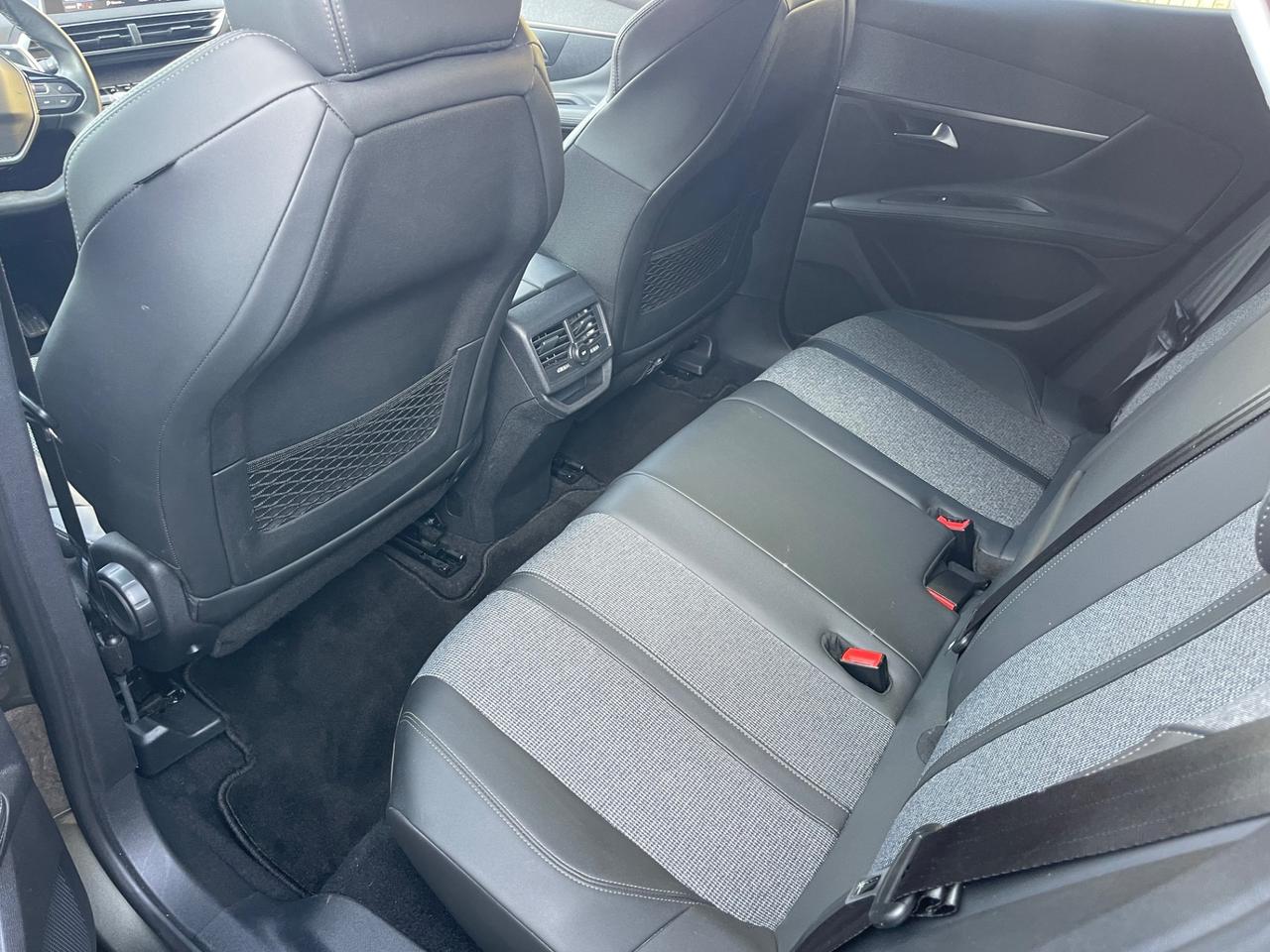 Peugeot 3008 PureTech Turbo 180 S&S EAT8 Allure
