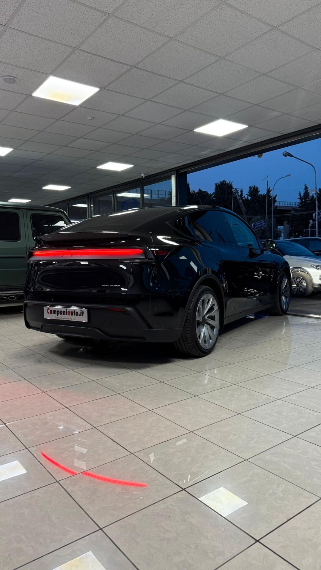Tesla Model Y Long Range AWD