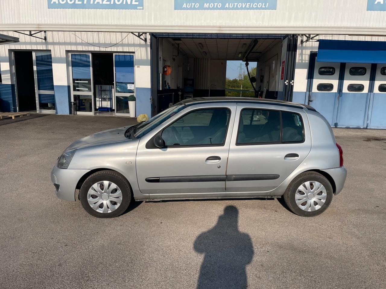 Renault Clio Storia 1.2 5 porte GPL