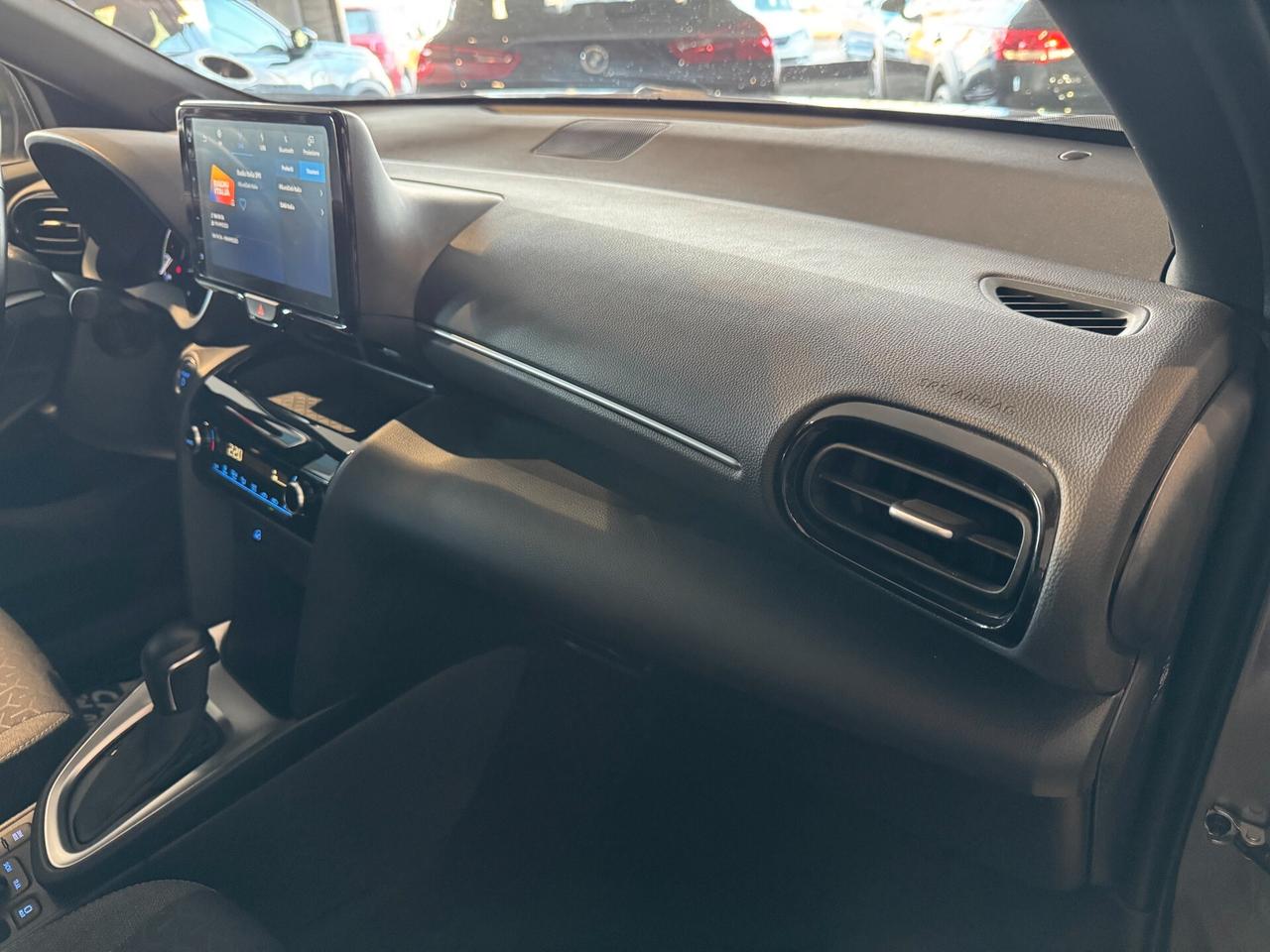 Toyota Yaris Cross 1.5h Trend fwd 130cv e-cvt Led App conn Cam 17" Neop