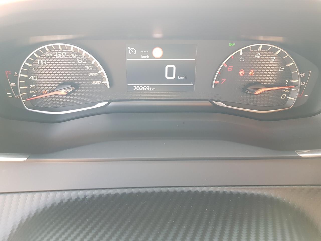 Peugeot 2008 2025 20.000 km – Come nuova