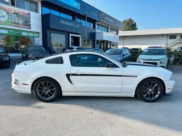 Ford Mustang V6 Coupé 305 CV