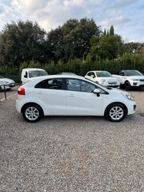 Kia Rio 1.1 CRDi WGT 5p. EX