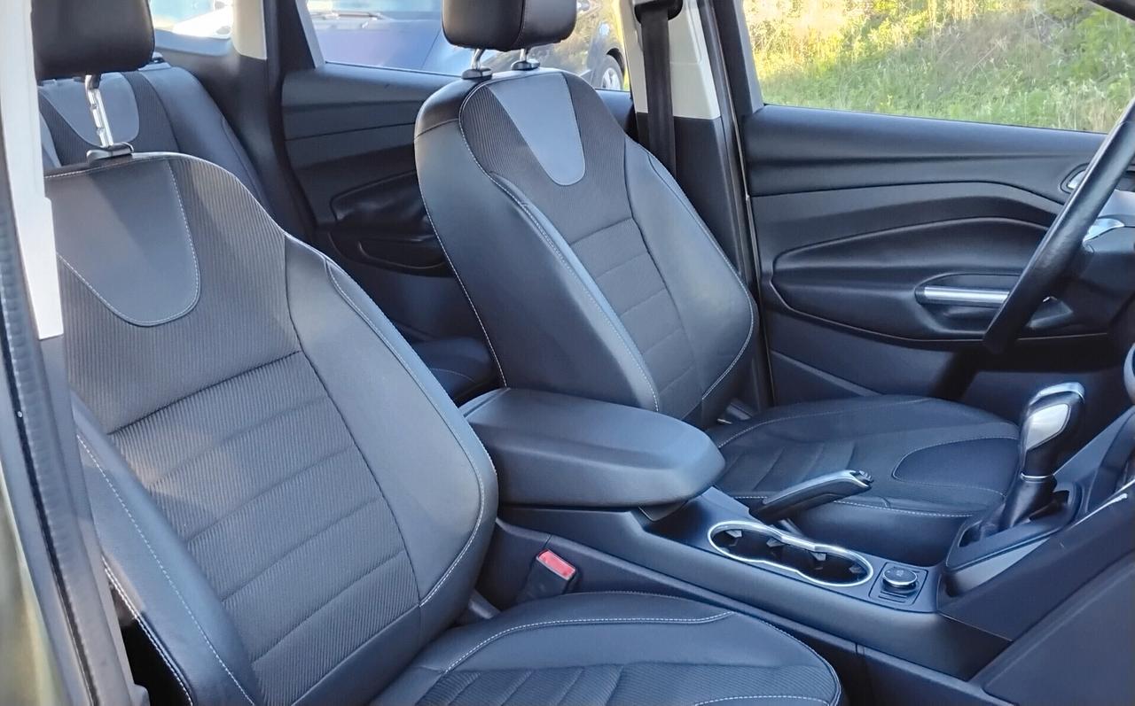 Ford Kuga 2.0 TDCI 150 CV S&S 4WD Powershift Titanium