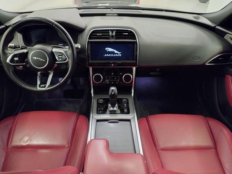 Jaguar XE 2.0d i4 R-Dynamic SE awd 180cv auto