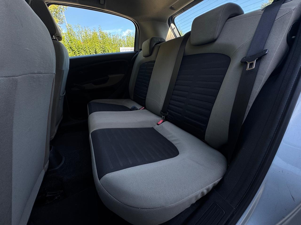 Fiat Grande Punto 1.4 NEOPATENTATI 154.000km
