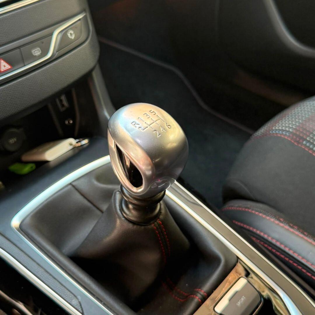 Peugeot 308 BlueHDi - 120CV