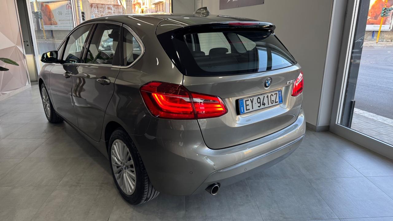 Bmw serie 2 216d Luxury-2015
