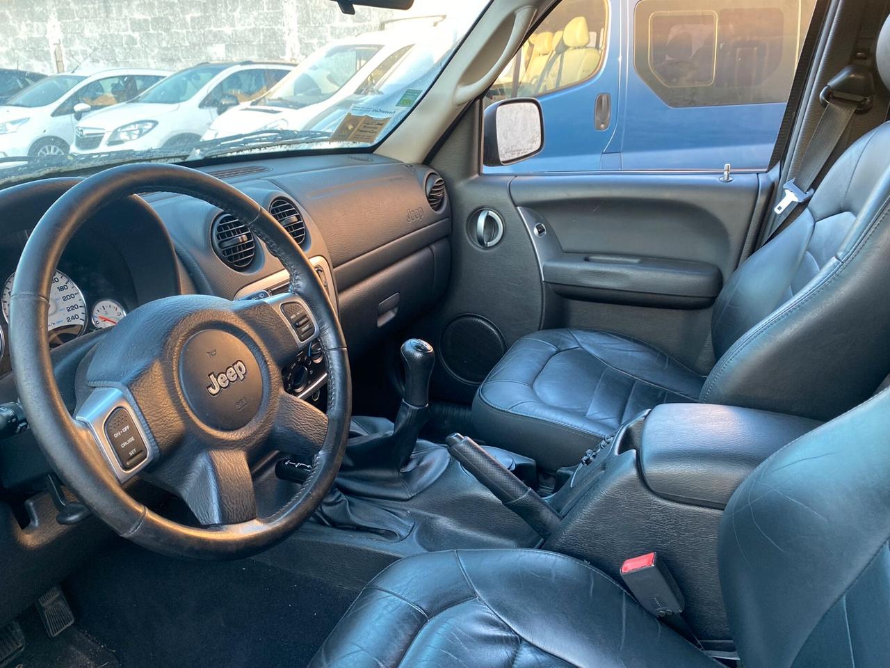 Jeep Cherokee 2.5 CRD Sport