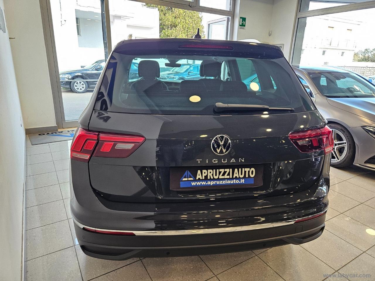 VOLKSWAGEN Tiguan 2.0 TDI 150CV SCR DSG Life