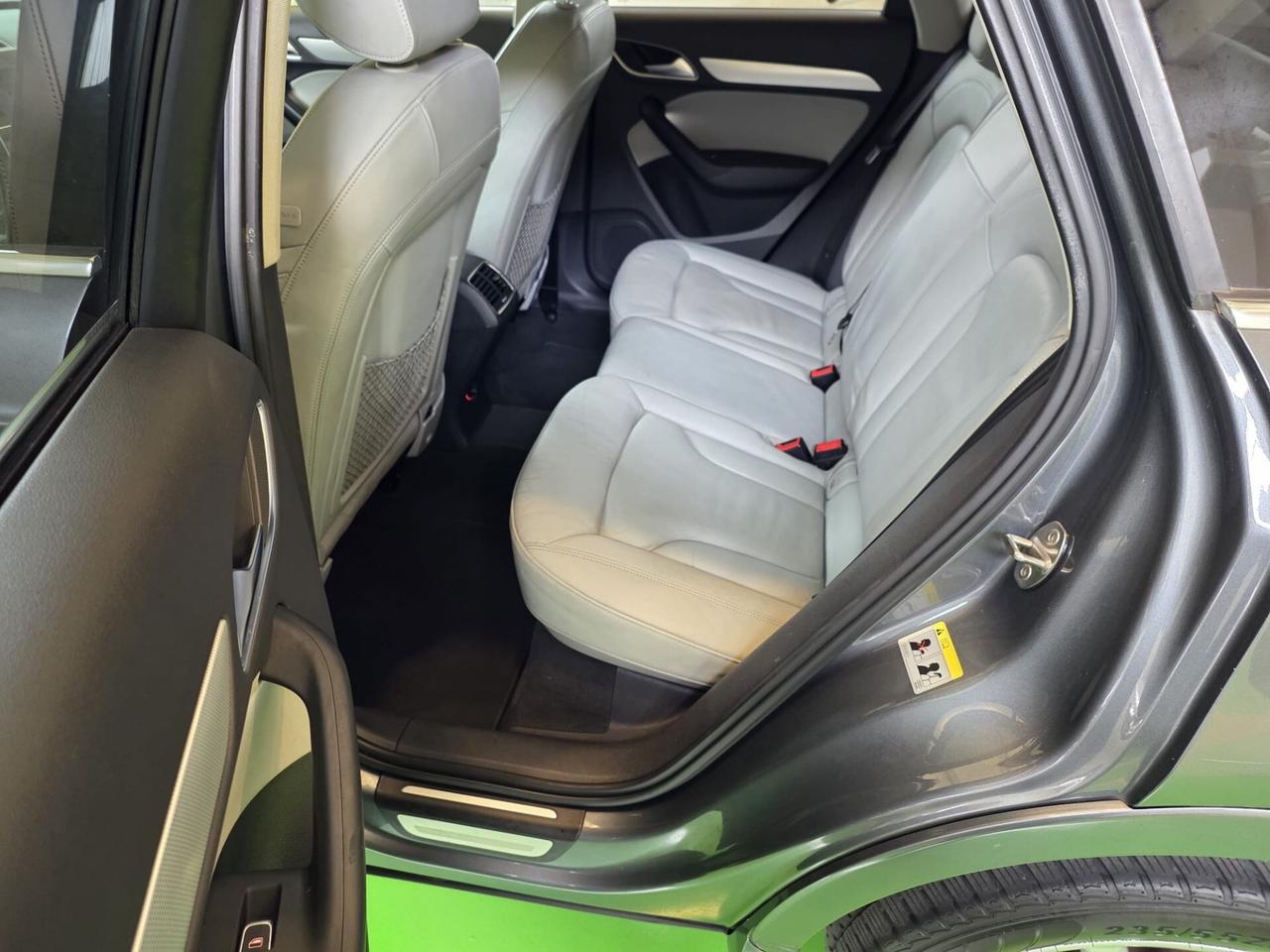 Audi Q3 2.0 TFSI S. Lain 4x4,, Automatica