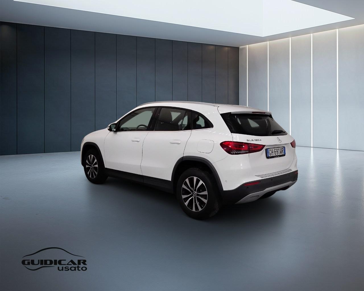 Mercedes-Benz GLA-H247 2020 - GLA 180 d Sport auto