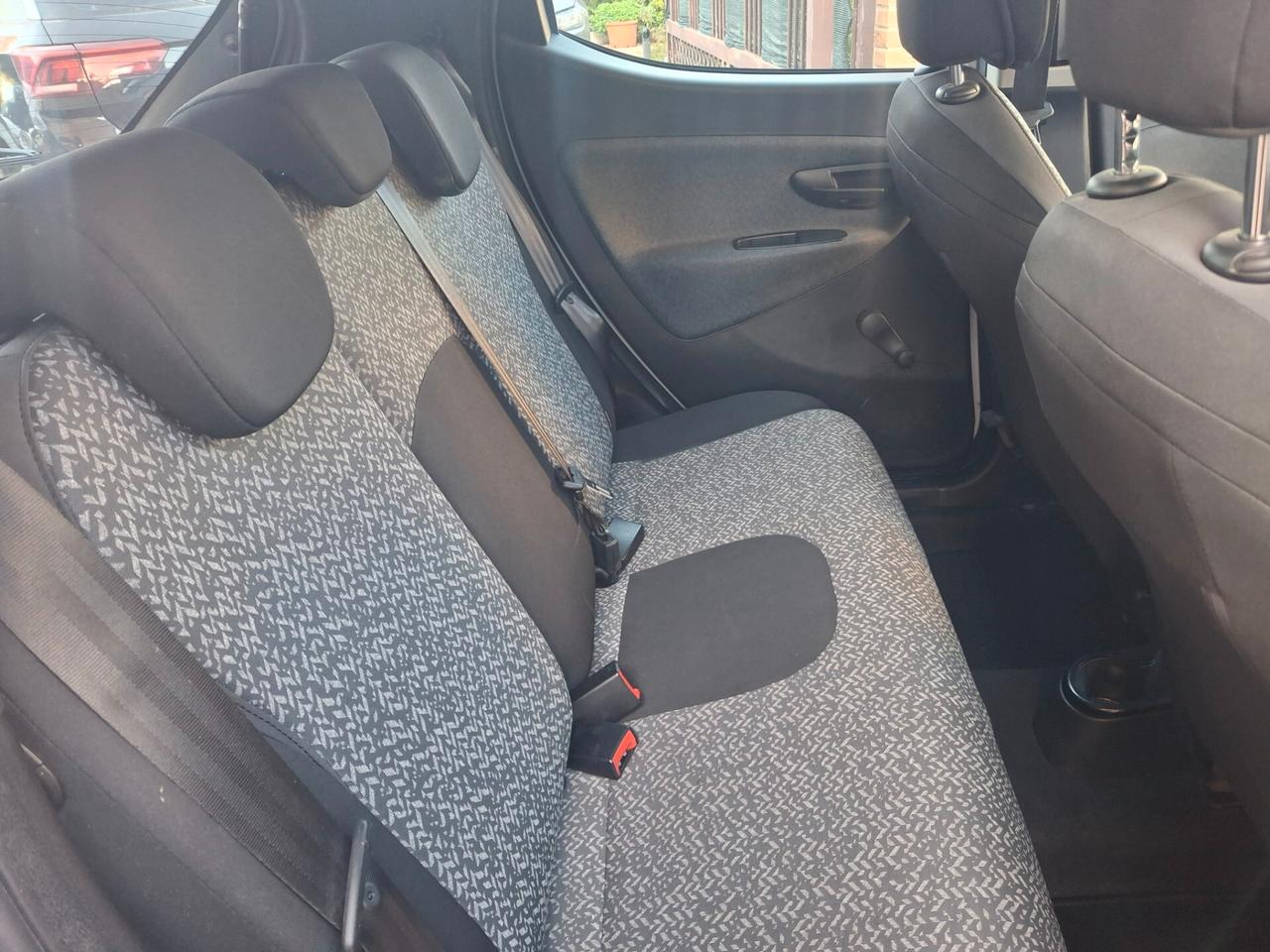 Lancia Ypsilon 1.2 69 CV 5 porte GPL Ecochic Gold neopatentati