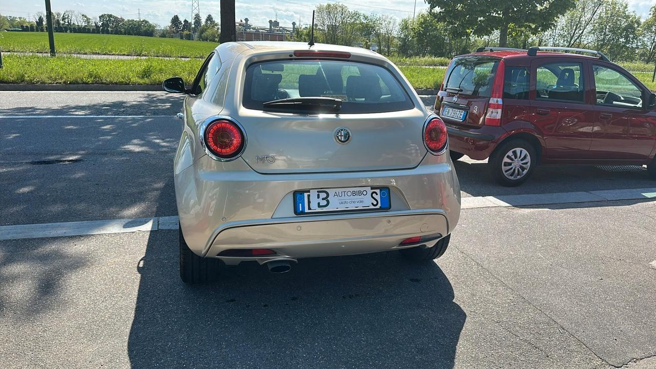 Alfa Romeo MiTo 1.6 JTDm-2 S&S Distinctive Premium Pack